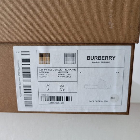 $398 *NEW* (9) Burberry Printed Sandals/Slides - Picture 13 of 16